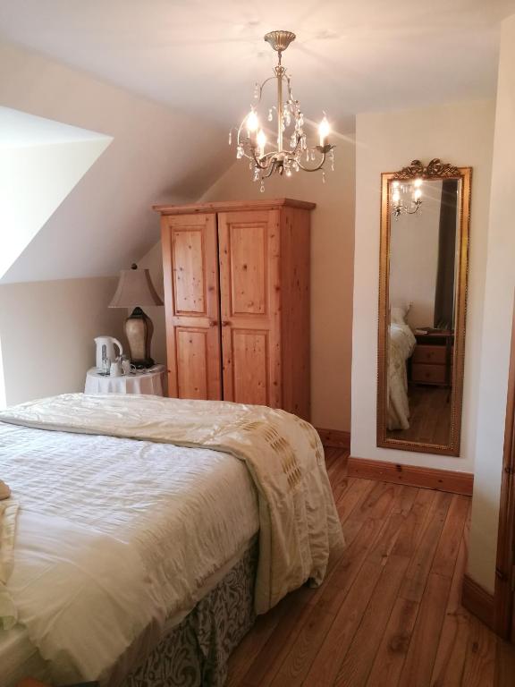 Assaroe House room 6